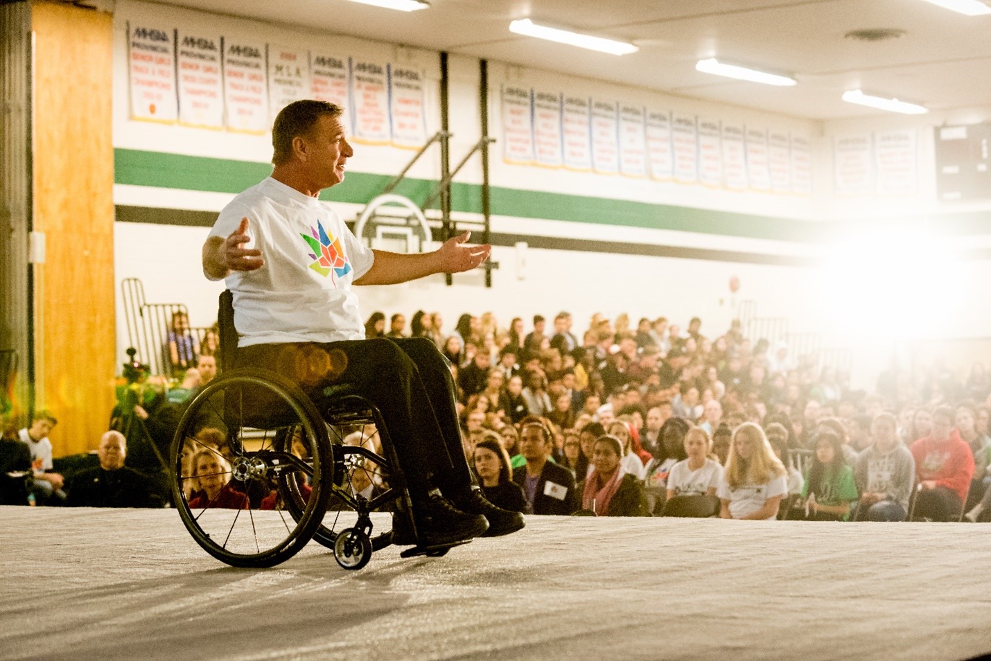 Rick Hansen speaks to students in Winnipeg, Manitoba